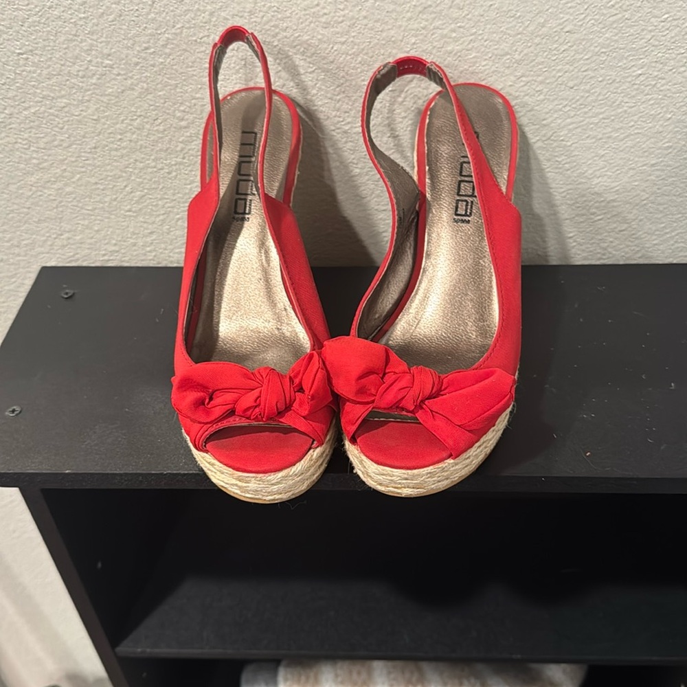 MODA spana RED BOWED SANDALS